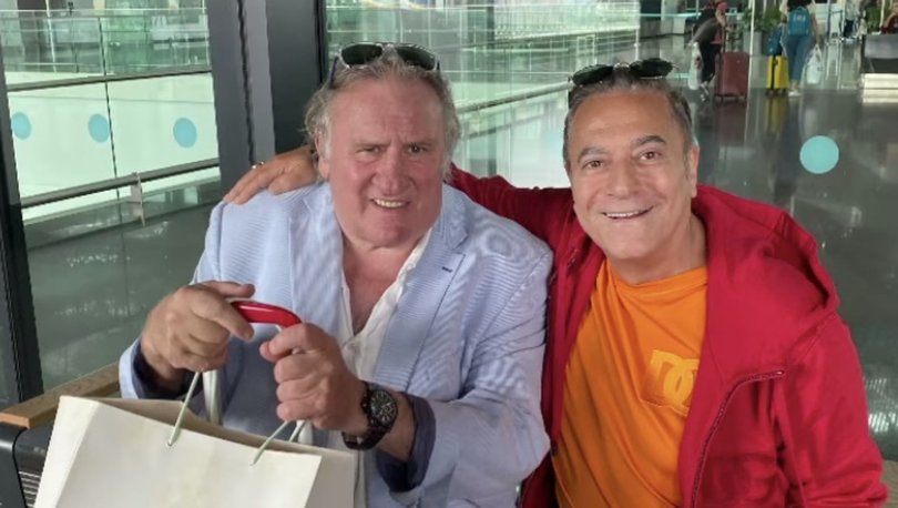 gerard depardieu ile mehmet ali erbil istanbul havalimaninda bulustu